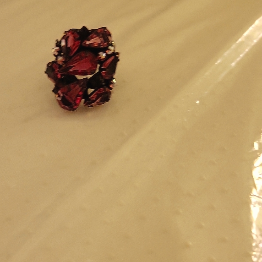 Sorrelli Fuschia ring